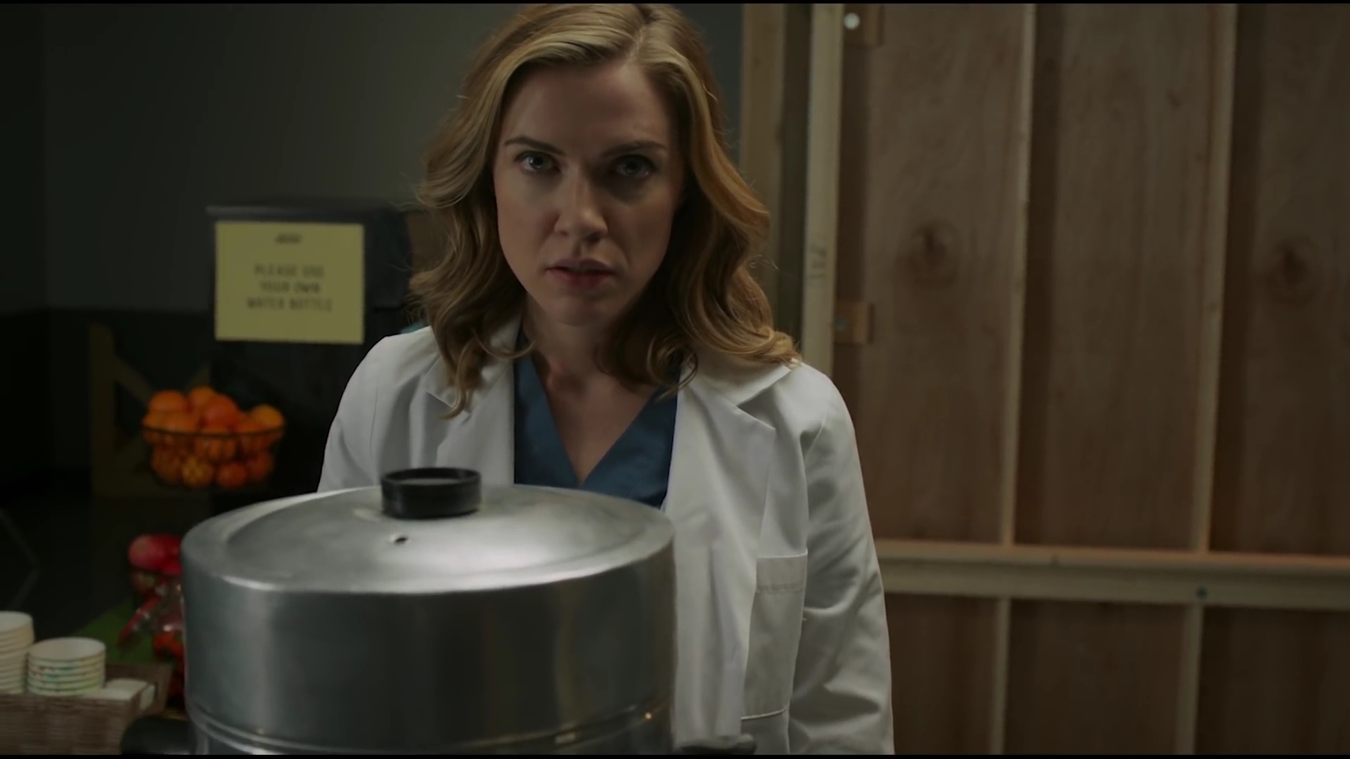 VampireDiariesWorld-dot-nl_HospitalShow1x02-00413.jpg