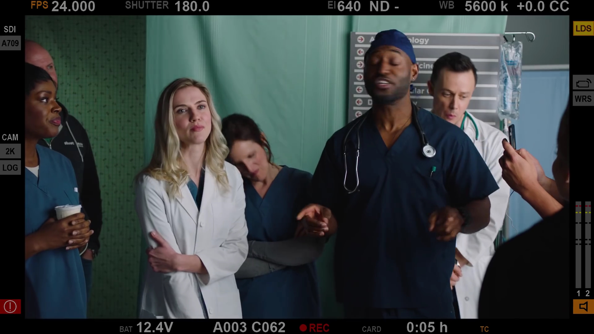 VampireDiariesWorld-dot-NL_HospitalShow-trailer0749.jpg