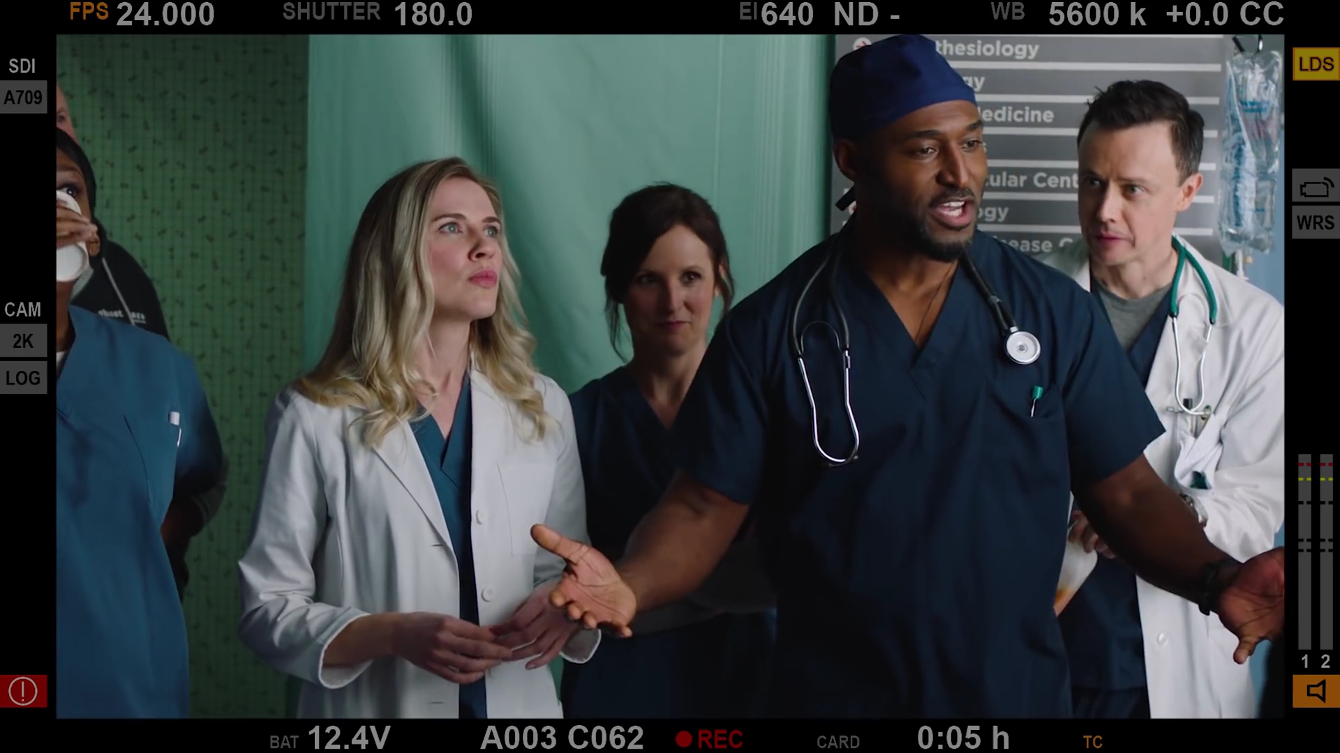 VampireDiariesWorld-dot-NL_HospitalShow-trailer0759.jpg