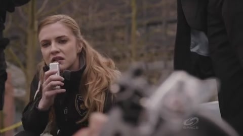 VampireDiariesWorld-dot-org_PrimevalNewWorldS01E01-0199.jpg