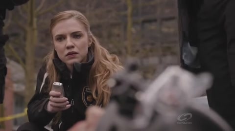 VampireDiariesWorld-dot-org_PrimevalNewWorldS01E01-0201.jpg