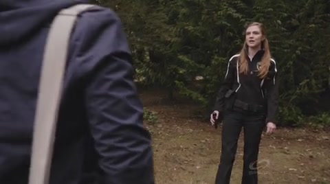 VampireDiariesWorld-dot-org_PrimevalNewWorldS01E01-0816.jpg