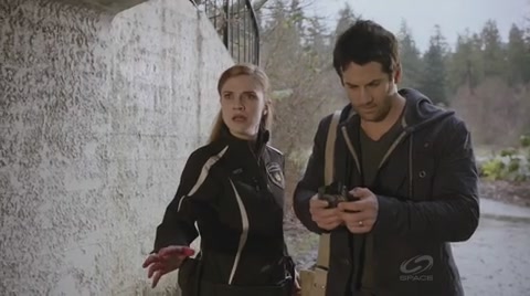 VampireDiariesWorld-dot-org_PrimevalNewWorldS01E01-0906.jpg