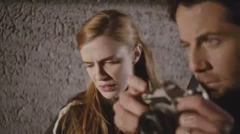VampireDiariesWorld-dot-org_PrimevalNewWorldS01E01-0930.jpg