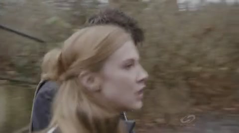 VampireDiariesWorld-dot-org_PrimevalNewWorldS01E01-0988.jpg