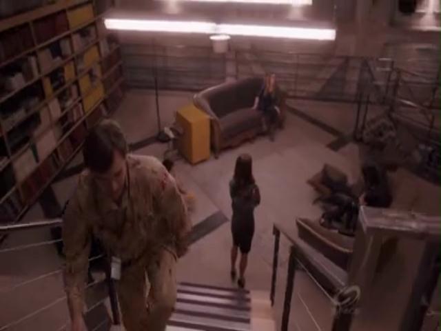 VampireDiariesWorld-dot-org_PrimevalNewWorldS01E04-2496.jpg VampireDiariesWorld-dot-org_PrimevalNewWorldS01E04-2496.jpg