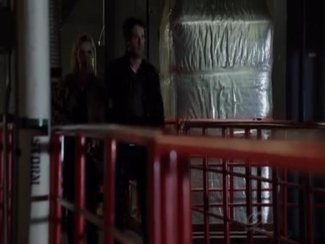 VampireDiariesWorld-dot-org_PrimevalNewWorldS01E05-2050.jpg