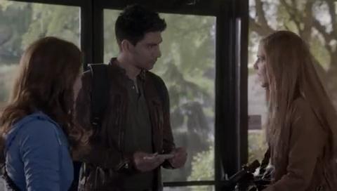 VampireDiariesWorld-dot-org_PrimevalNewWorld-1x08-1272.jpg