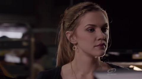 VampireDiariesWorld-dot-org_PrimevalNewWorld-1x09-2256.jpg