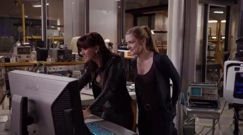 VampireDiariesWorld-dot-org_PrimevalNewWorld-1x09-2274.jpg