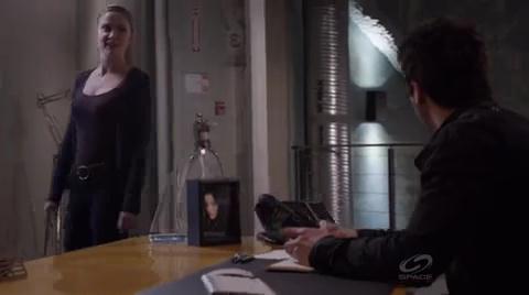 VampireDiariesWorld-dot-org_PrimevalNewWorld-1x09-2324.jpg