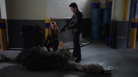 VampireDiariesWorld-dot-org_PrimevalNewWorld-1x10-2121.jpg