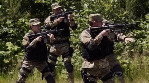 VampireDiariesWorld-dot-org_PrimevalNewWorldS01E13-2201.jpg