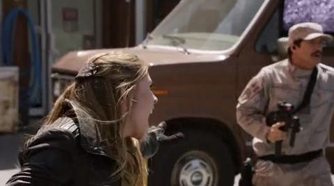 VampireDiariesWorld-dot-org_PrimevalNewWorldS01E13-2217.jpg