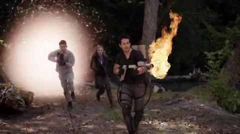 VampireDiariesWorld-dot-org_PrimevalNewWorldS01E13-2350.jpg