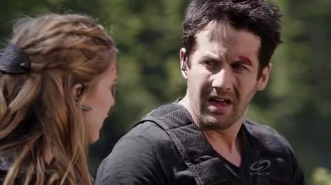 VampireDiariesWorld-dot-org_PrimevalNewWorldS01E13-2379.jpg