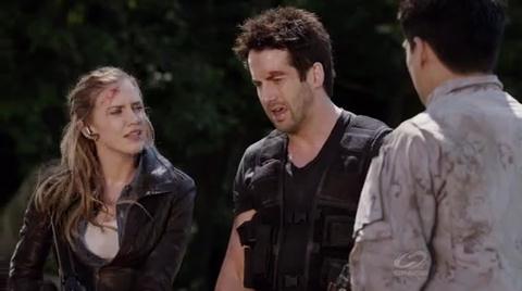 VampireDiariesWorld-dot-org_PrimevalNewWorldS01E13-2392.jpg