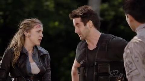 VampireDiariesWorld-dot-org_PrimevalNewWorldS01E13-2418.jpg