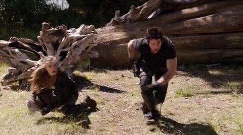 VampireDiariesWorld-dot-org_PrimevalNewWorldS01E13-2489.jpg
