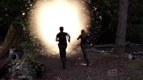 VampireDiariesWorld-dot-org_PrimevalNewWorldS01E13-2533.jpg