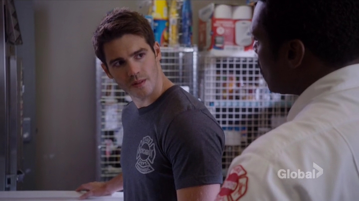 VampireDiariesWorld-dot-nl_ChigagoFire5x01-0283.jpg