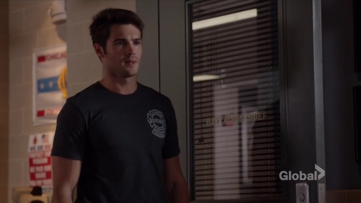 VampireDiariesWorld-dot-nl_ChigagoFire5x01-0587.jpg