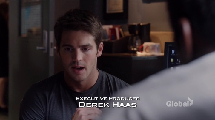 VampireDiariesWorld-dot-nl_ChigagoFire5x01-0597.jpg