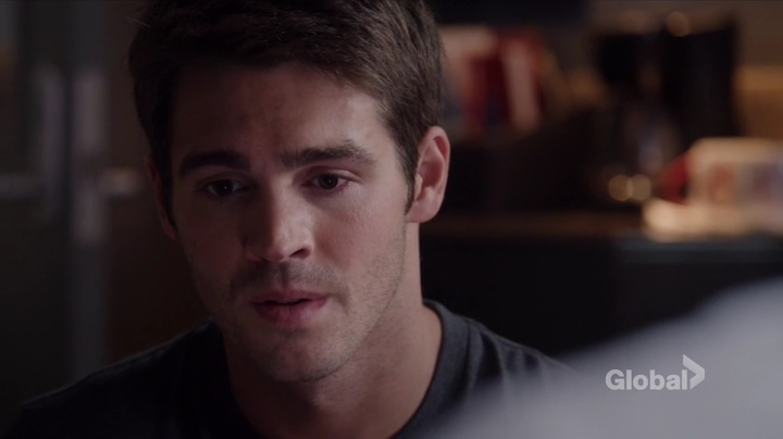 VampireDiariesWorld-dot-nl_ChigagoFire5x01-0645.jpg
