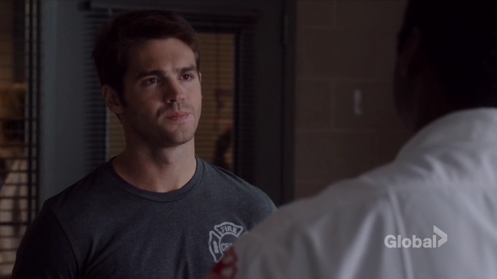 VampireDiariesWorld-dot-nl_ChigagoFire5x01-1084.jpg