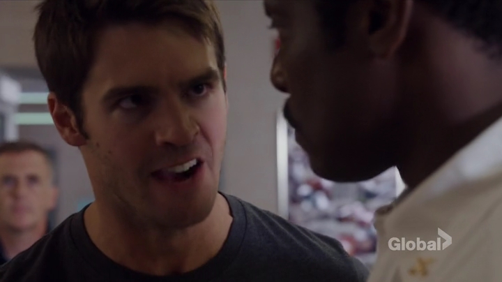 VampireDiariesWorld-dot-nl_ChigagoFire5x01-1149.jpg