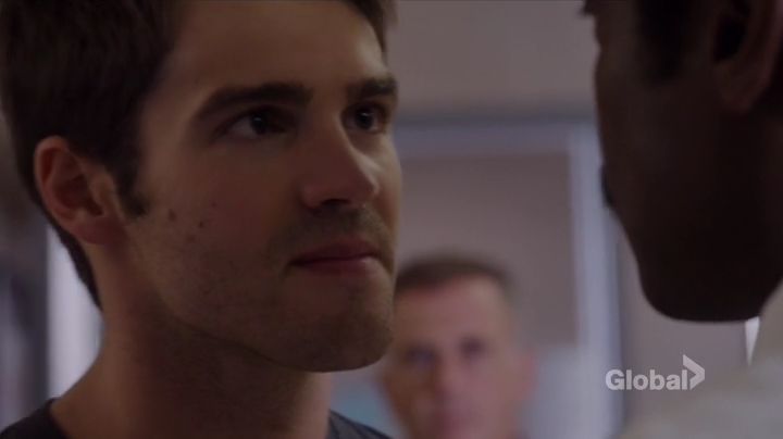 VampireDiariesWorld-dot-nl_ChigagoFire5x01-1181.jpg