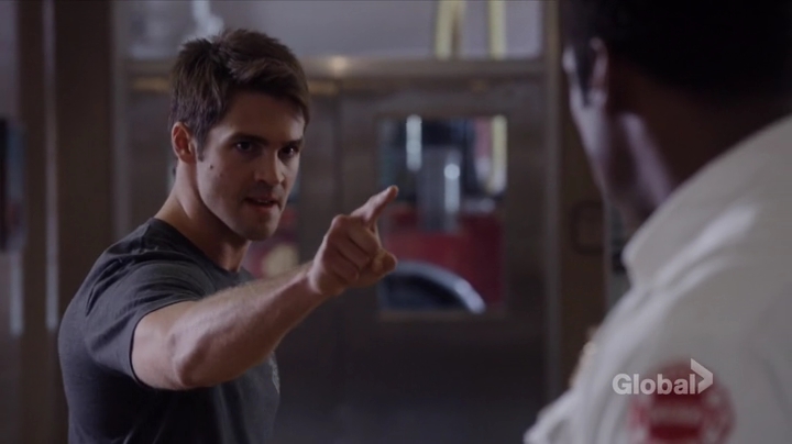 VampireDiariesWorld-dot-nl_ChigagoFire5x01-1185.jpg