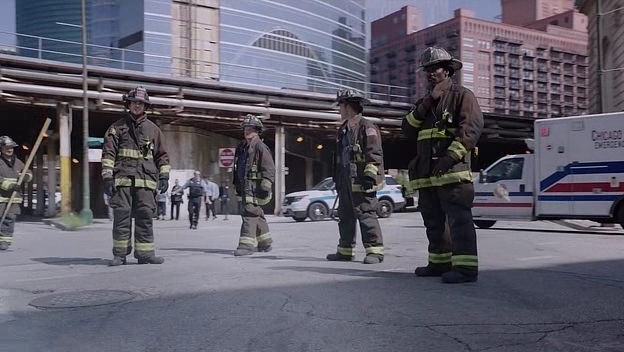 VampireDiariesWorld-dot-nl_ChigagoFire5x02-0982.jpg