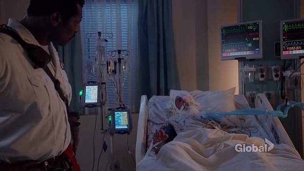 VampireDiariesWorld-dot-nl_ChigagoFire5x02-1392.jpg