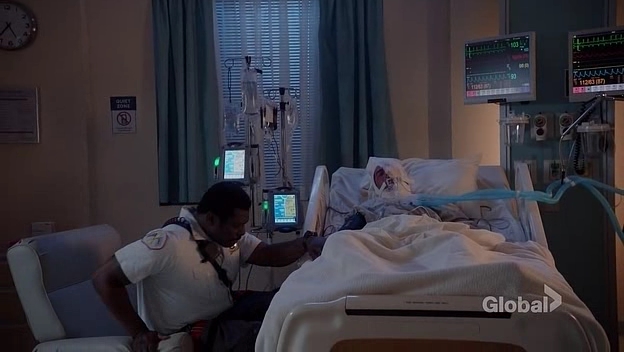 VampireDiariesWorld-dot-nl_ChigagoFire5x02-1402.jpg