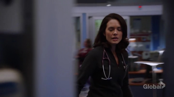 VampireDiariesWorld-dot-nl_ChigagoMed3x13-0101.jpg