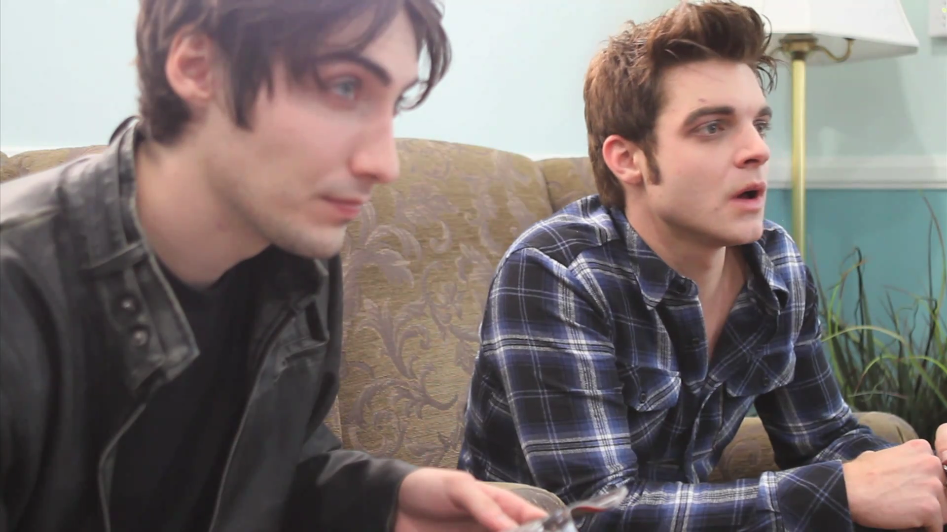 VampireDiariesWorld_dot_org-TheHillywoodShowParody0128.png VampireDiariesWorld_dot_org-TheHillywoodShowParody0128.png