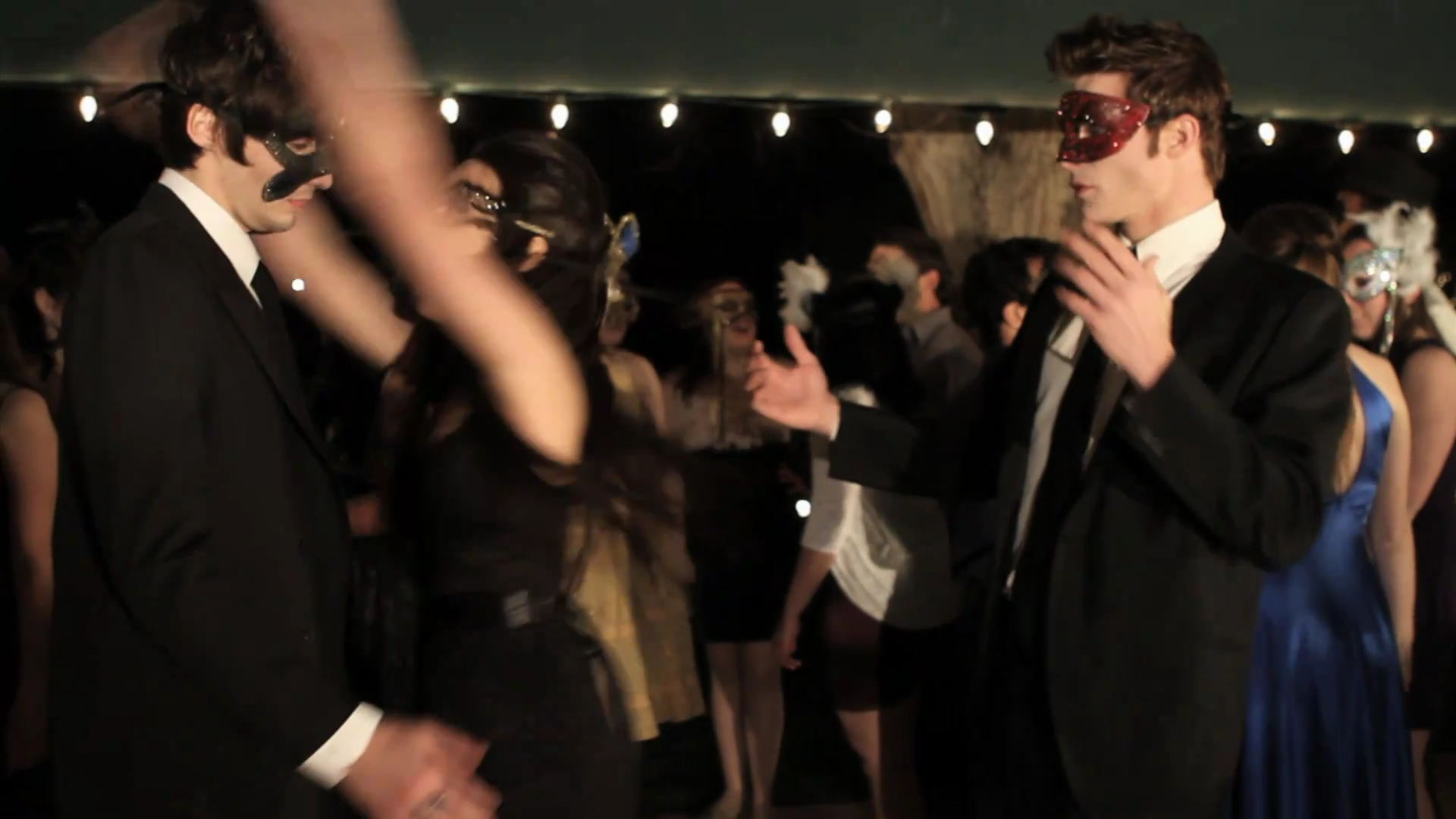 VampireDiariesWorld_dot_org-TheHillywoodShowParody0763.png VampireDiariesWorld_dot_org-TheHillywoodShowParody0763.png