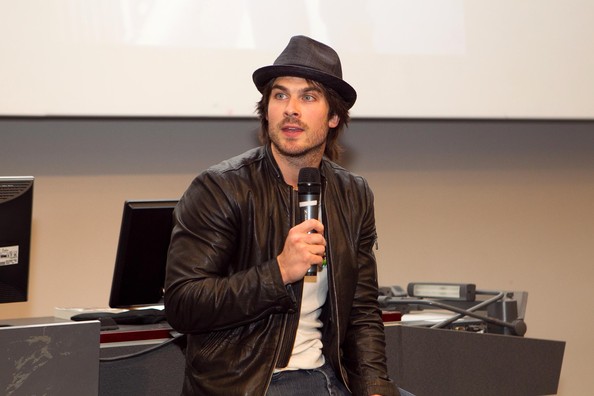 ian003.jpg ian003.jpg