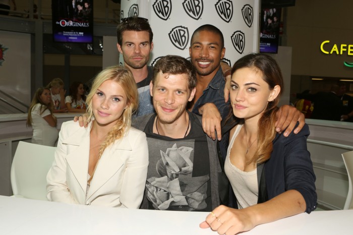 cast001.jpg