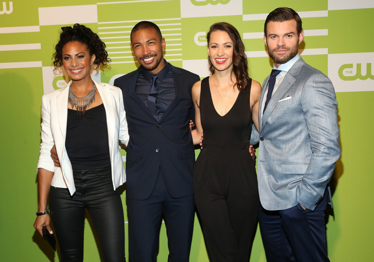 cast006.jpg