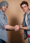 cast004.jpg
