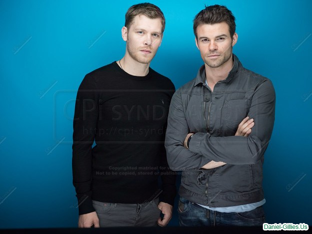 cast012.jpg
