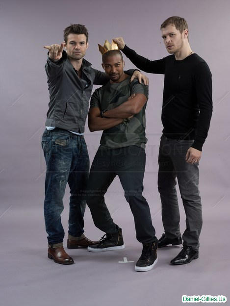 cast014.jpg