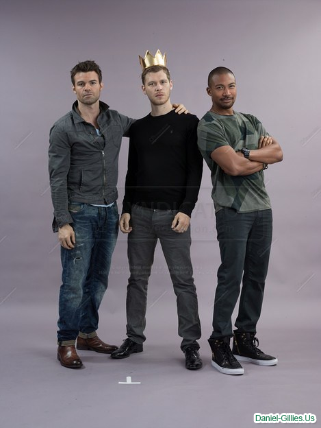 cast016.jpg