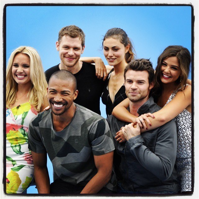 Cast003.jpg