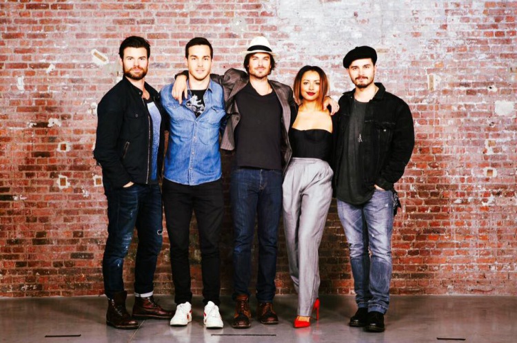 cast001.jpg