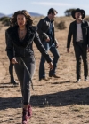1x09-003.jpg
