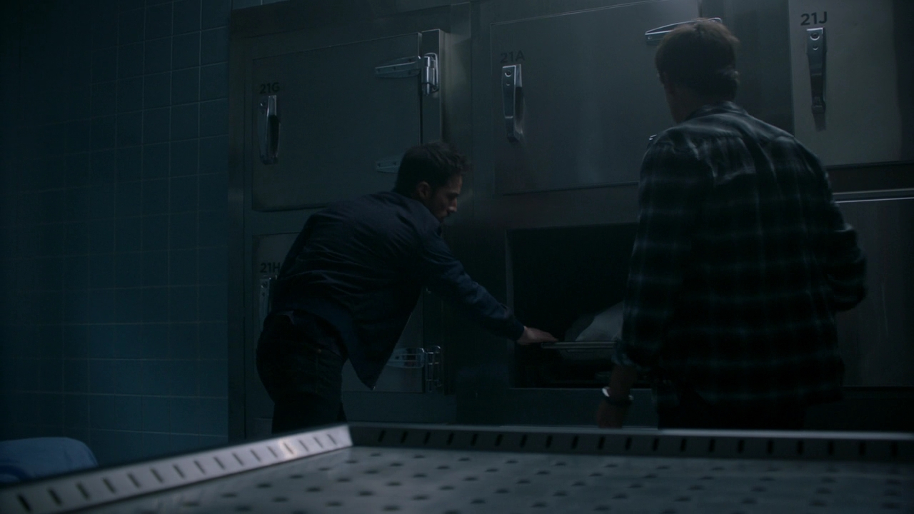 VampireDiariesWorld-dot-nl-RoswellNewMexico2x01-1850.jpg
