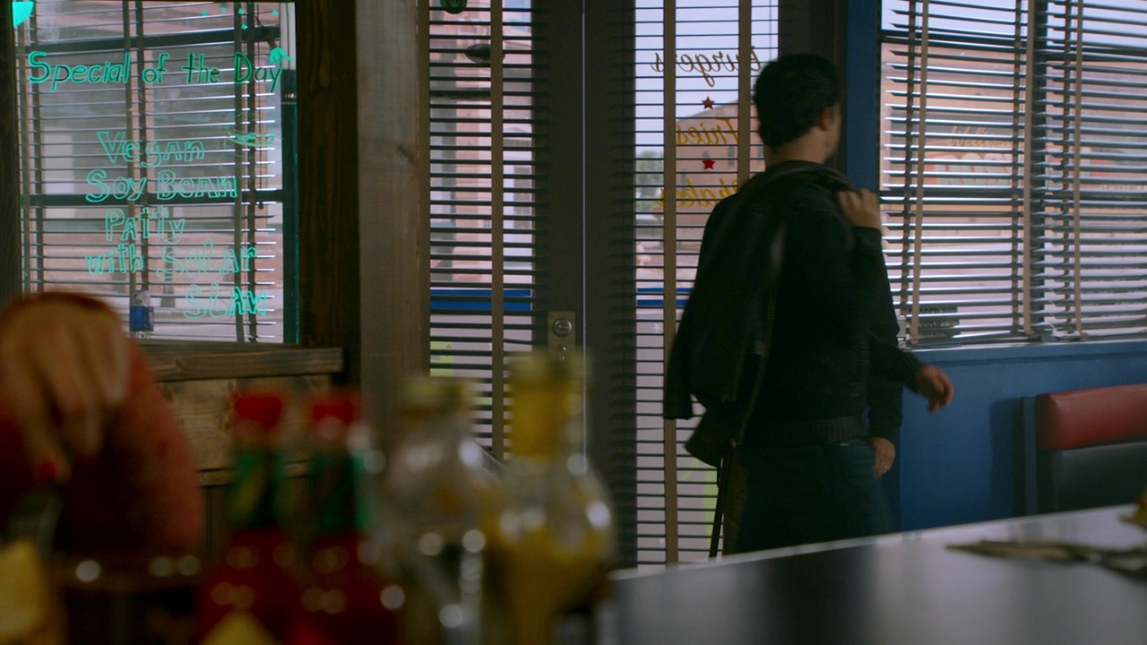 VampireDiariesWorld-dot-nl_RoswellNewMexico2x08-0782.jpg VampireDiariesWorld-dot-nl_RoswellNewMexico2x08-0782.jpg
